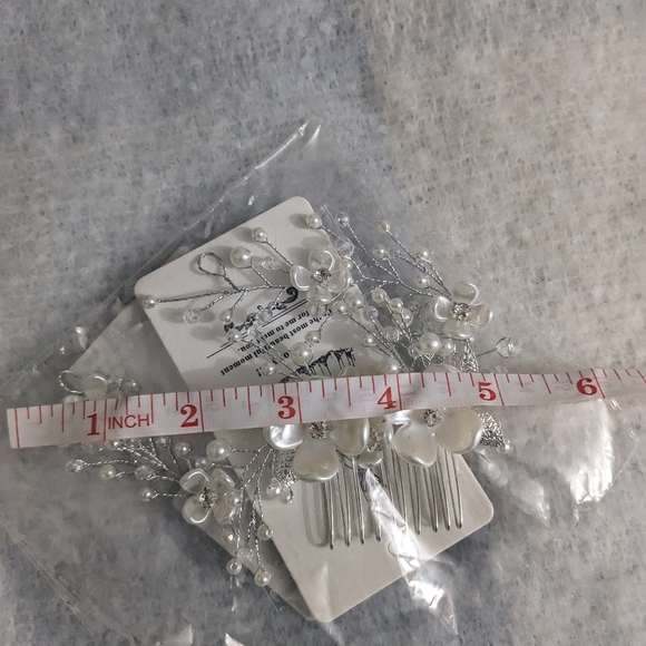 Bridal Hair Clip/Comb. White. NWT - Picture 5 of 6